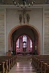 Blick auf den Chor mit Hauptaltar
