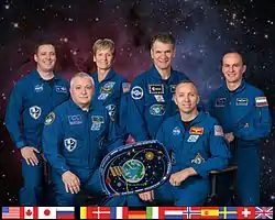 v. l. n. r.: Jack Fischer, Fjodor Jurtschichin, Peggy Whitson, Paolo Nespoli, Randolph Bresnik und Sergei Rjasanski
