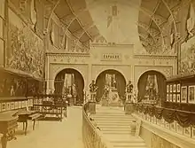 Pavillon von Spanien im Palais du Trocadéro mit Bildern von Francisco de Goya
