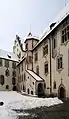 Nordflügel (Hofseite) mit „Storchenturm“ (Hohes Haus)