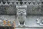 Échebrune, St-Pierre, Kragstein unter Gesims, Monster