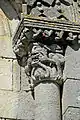 St-Hérie, Archivoltenkapitell Südseite
