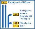 Vorausliegende Zielorte mit Spurangabe und Straßennummern (innerhalb der Hauptstadt)