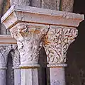 Abtei Fontfroide, Kapitelle der Zwillingssäulen