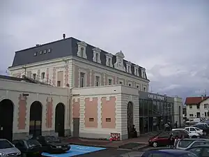 Bahnhof Hendaye, Empfangsgebäude (Straßenseite)