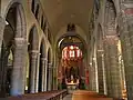 Innenansicht der Basilika Saint-Amable