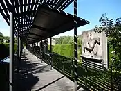 Allee im Skulpturenpark