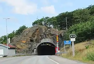 Einfahrt zum Flekkerøytunnel auf Flekkerøya