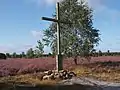 Gipfelkreuz auf dem Faßberg (92 m über NHN)