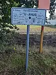 Uranus steht im Bereich des Pferdehofs – bis zur Sonne sind es schon knapp drei Kilometer. Diese wäre mit ihren 1,4 Metern Durchmesser selbst bei „freier Sicht“ freiäugig kaum mehr aus Kugel oder Kreis erkennbar.