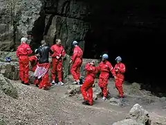 Eingang zur Falkensteiner Höhle. Befahrungen und Besichtigungen sind nur mit Antrag und in Schutzausrüstung möglich