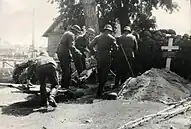 Deutscher Feldfriedhof (Sowjetunion). Beerdigung eines gefallenen Leutnants