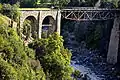 Historische Eisenbahnbrücke über den Río Colorado zwischen El Manzano und Guayacán. (33° 35′ 36″ S, 70° 22′ 14″ W-33.593333333333-70.370555555556902)