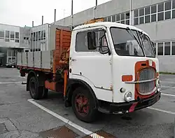 Fiat 650 LKW, seit 1963 mit Gittergrill mit der Baffo-Strebe