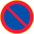 Schild „Parken verboten“ in Finnland
