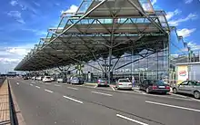 Außenansicht des Terminals 2