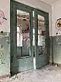 Zweiflüglige Schwingtür zum Treppenhaus der Kommandantur