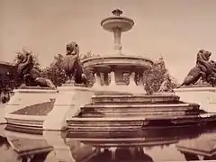 Fontaine du Château d’eau, Foto von Eugène Atget (1903).