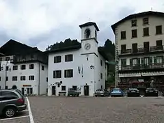 Rathaus und Piazza del Comune