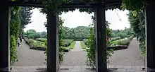 Rosengarten auf Fort X, Blick aus dem Pavillon