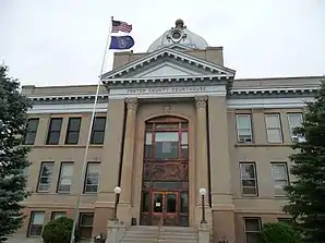 Foster County Courthouse in Carrington, gelistet im NRHP mit der Nr. 80002911