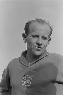 Bronzemedaille für Titelverteidiger Emil Zátopek nach seinem Titelgewinn vier Tage zuvor über 10.000 Meter