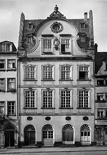 ehemaliges Haus Lichtenstein, Frankfurt, u. a. um 1920 Werkraum des Rudolf Gudden
