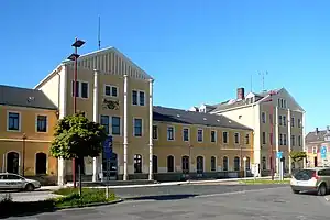 Empfangsgebäude, Straßenseite (2008)