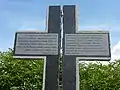 Gedenkkreuz auf dem Friedhof in Záblatí
