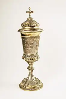 Kunstvoll verzierter Kelch