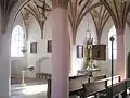Schrägblick in den Kirchenraum