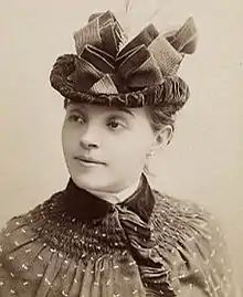 Kopfporträt von Gabrielle Réjane (Gabrielle-Charlotte Réju) mit Hut