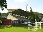 Tribünen von Netherdale (Juni 2010)