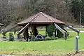 Pavillon mit historischem Kolbenpumpwerk aus dem Jahr 1952