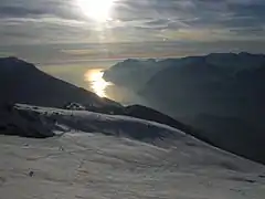 Blick vom Gipfel des Monte Stivo auf den Gardasee