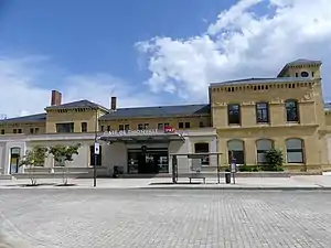 Empfangsgebäude