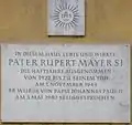 Gedenktafel für Pater Rupert Mayer, Maxburgstraße 1, Rückseite der Michaelskirche