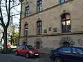 Gedenktafeln am Regierungsgebäude