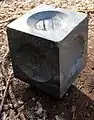 Denkmal H O A Gedenkstein für "Hubertus O. Arntzen", dessen Leichnam hier gefunden wurde.
