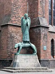 Bronzeplastik Geistkämpfer an der Nikolaikirche,(Ernst Barlach, 1928)