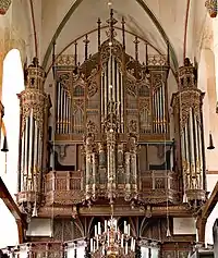 Orgel an der Westwand