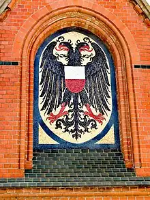 Mosaik an der Hubbrücke über den Elbe-Lübeck-Kanal unterhalb des Burgtores