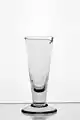 Jigger aus Glas, hier ein altes Apothekermaß (Mensur) mit 100 ml