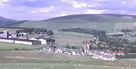 Blick über Glenlivet mit Glenlivet-Brennerei