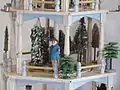 Weihnachtspyramide in originaler farblicher Fassung aus dem Jahr 1935