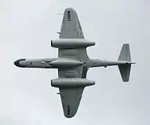 Gloster Meteor: Treibstoffblase unter dem Rumpf