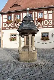Am Plan,mit Brunnen
