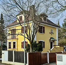 Goldregenstraße 3
