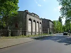 Blick auf den Tanzsaal der Riviera(linkes Gebäude), April 2014