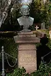 Grabstele auf dem Alten Sankt-Matthäus-Kirchhof in Berlin-Schöneberg